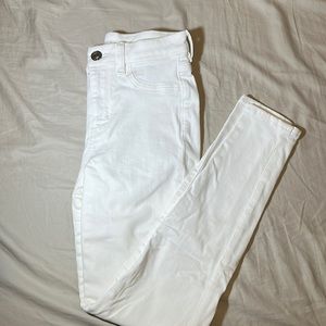 American Eagle White Skinny Jeans